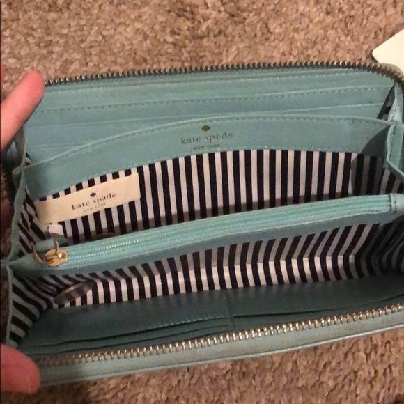 Kate Spade Zip Wallet - Picture 3 of 5